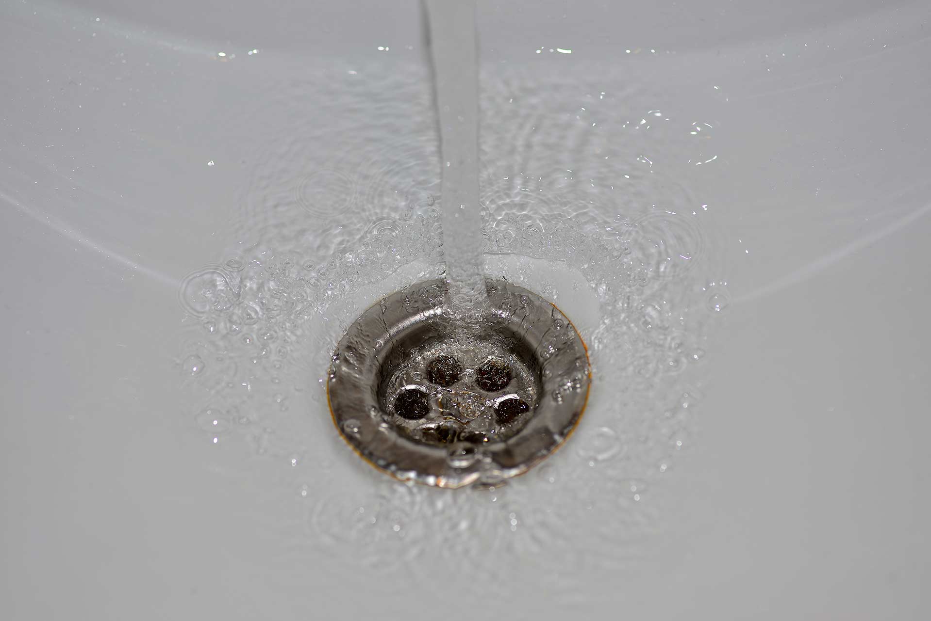 A2B Drains provides services to unblock blocked sinks and drains for properties in Thame.